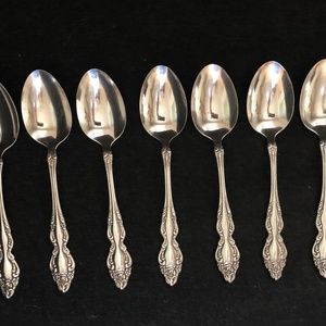 1881 Rogers Oneida "Baroque Rose" teaspoons (set of seven)